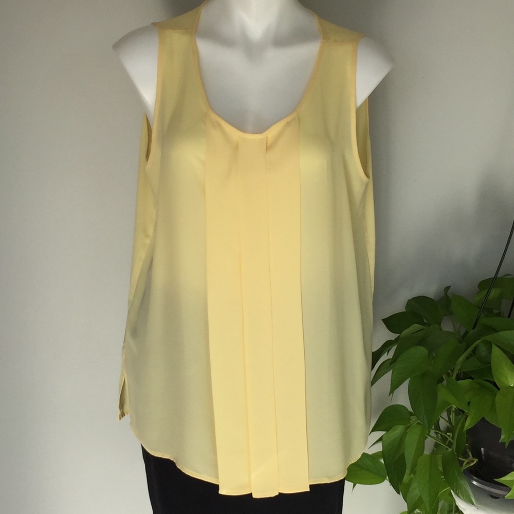 LOFT • Sleeveless Blouse